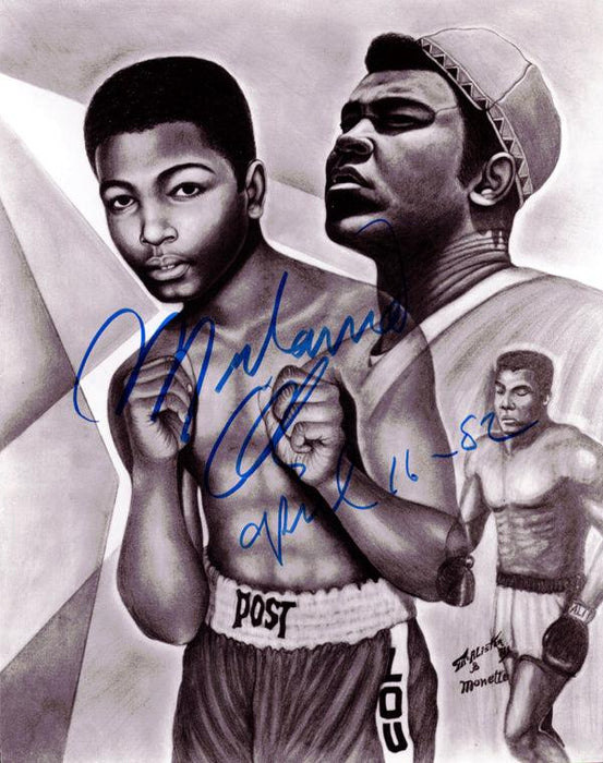 Muhammad Ali Autographed 8x10 Photo Vintage Signed In 1982 PSA/DNA #H47282 - RSA