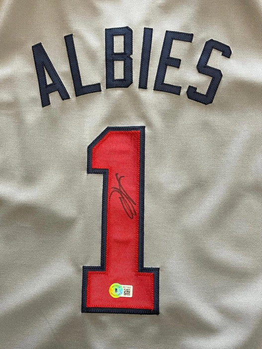 Ozzie Albies Signed Atlanta Grey Baseball Jersey (Beckett)