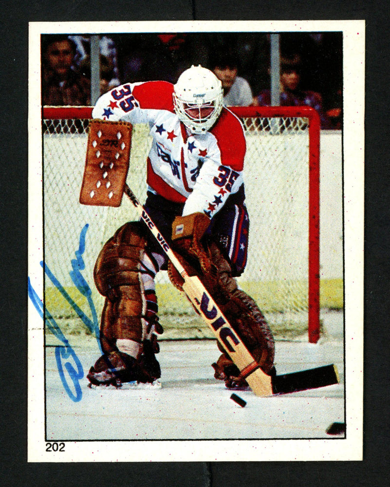 Al Jensen Autographed 1983-84 O-Pee-Chee Sticker Card #202 Washington Capitals SKU #153603 - RSA