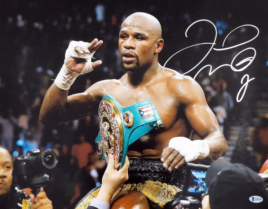 Floyd Mayweather Jr. Autographed 16x20 Photo Beckett BAS Stock #157358 - RSA