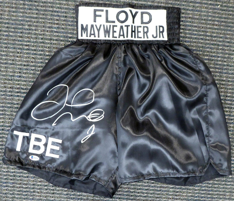 Floyd Mayweather Jr. Autographed Black Boxing Trunks Beckett BAS Stock #159668 - RSA