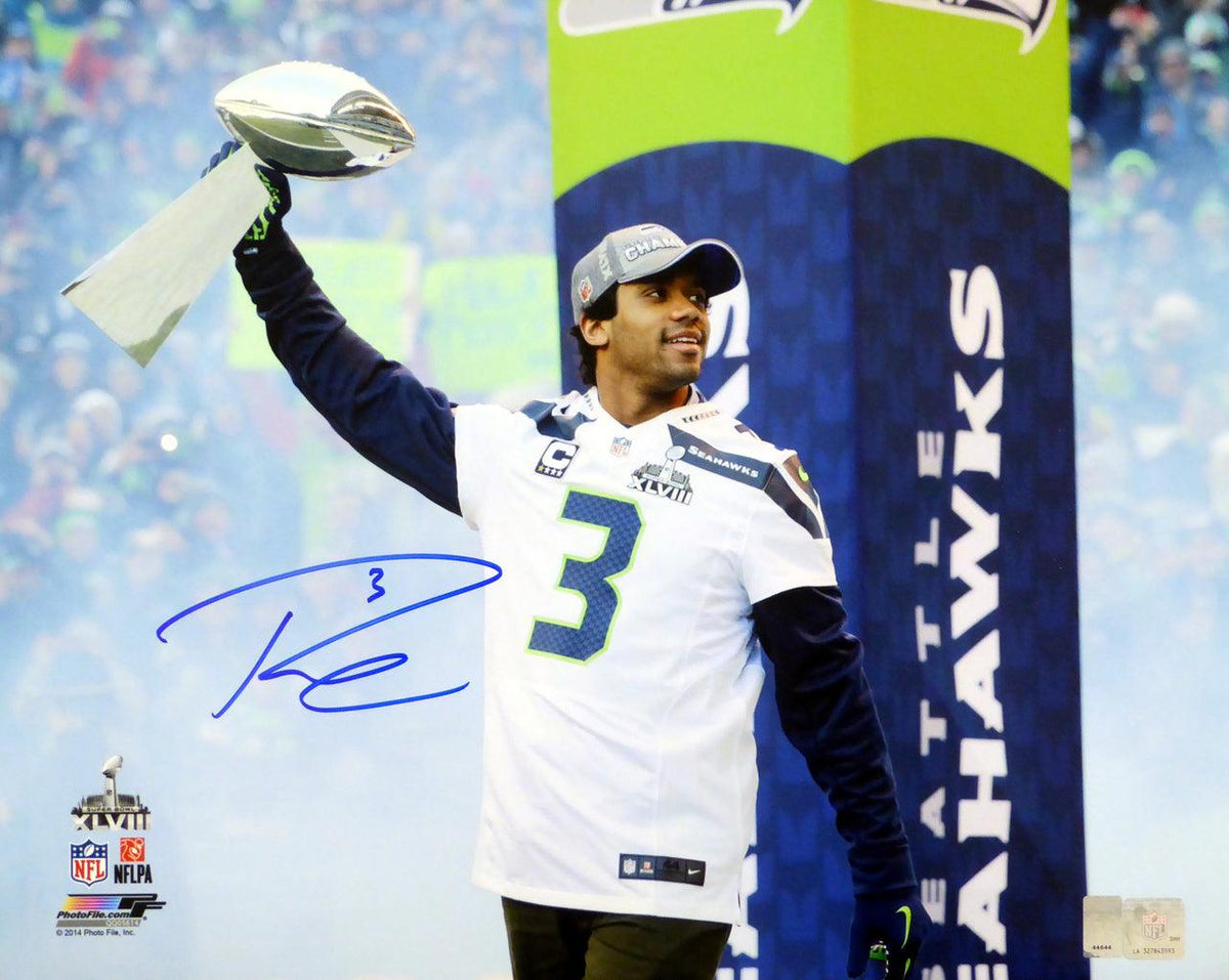 Russell Wilson Autographed 16x20 Photo Seattle Seahawks Super Bowl Tro ...