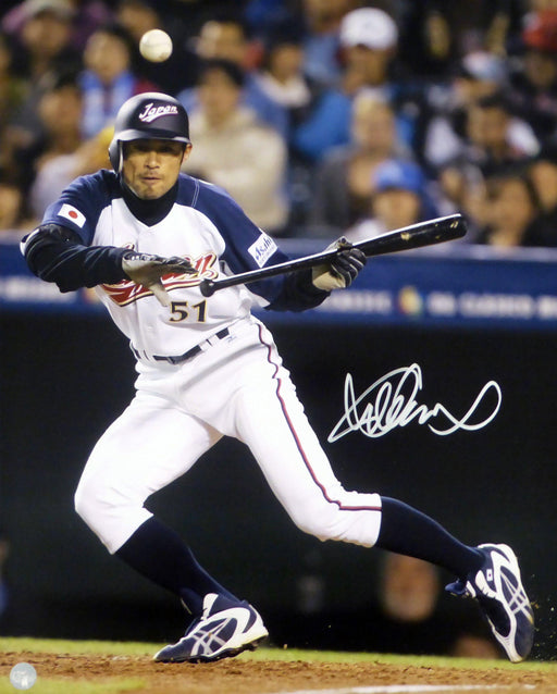 Ichiro Suzuki Autographed 16x20 Photo WBC Japan IS Holo Stock #77815 - RSA