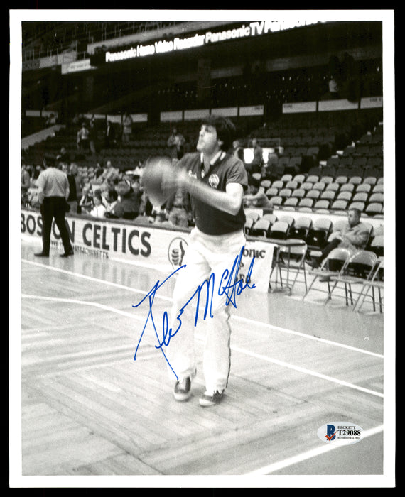 Kevin McHale Autographed 8x10 Photo Boston Celtics Vintage Beckett BAS #T29088