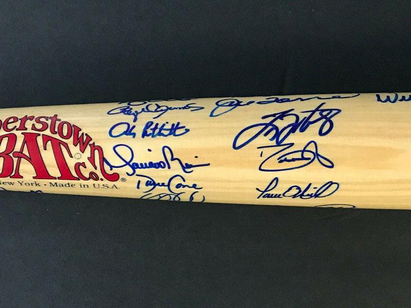 28 signature signed 2000 ny yankees team signed bat jsa xx22194 left side view