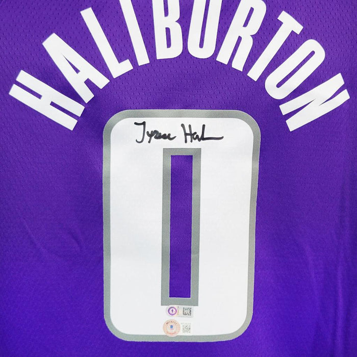 Tyrese Haliburton Signed Kings NBA Nike Swingman Auto Jersey (Beckett) - RSA