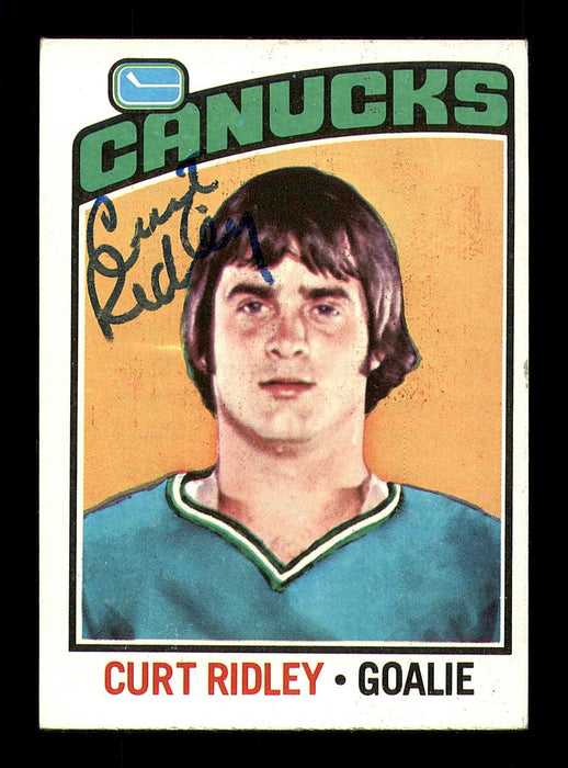 Curt Ridley Autographed 1976-77 Topps Rookie Card #197 Vancouver Canucks SKU #183146 - RSA