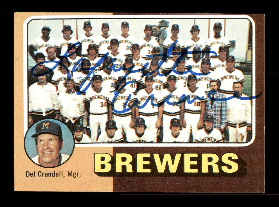 Lafayette Currence Autographed 1975 Topps Team Card #384 Milwaukee Brewers SKU #168451 - RSA