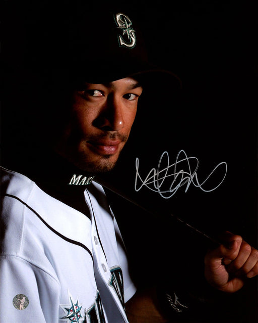 Ichiro Suzuki Autographed 8x10 Photo Seattle Mariners IS Holo Stock #190511 - RSA
