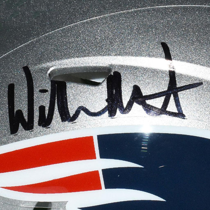 Willie McGinest Signed New England Patriots Speed Mini Replica Silver Football Helmet (Beckett) - RSA
